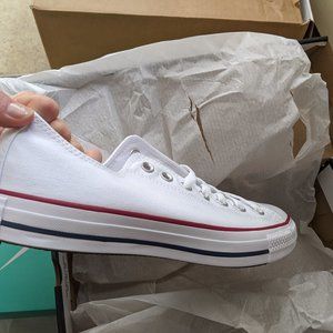 Chuck Taylor All Star Converse NWT